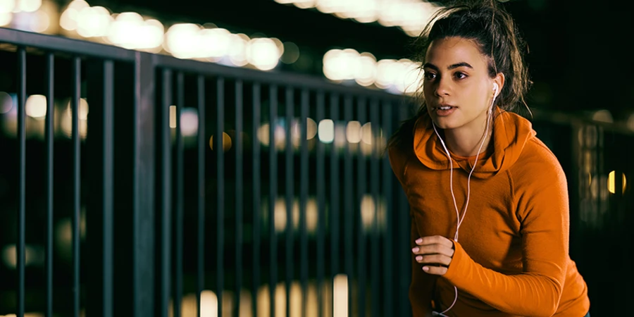 13 maneiras eficazes de melhorar a qualidade do sono e adormecer mais rapidamente - exercise night