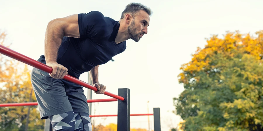 Como a idade afeta os níveis de testosterona em homens - AdobeStock Como a idade afeta os níveis de testosterona em homens - AdobeStock