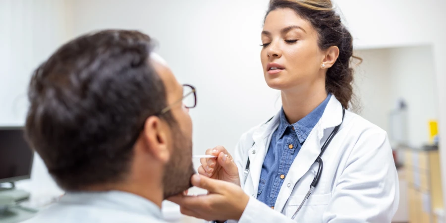 O que é amigdalite e como tratá-la - when to see a doctor O que é amigdalite e como tratá-la - when to see a doctor