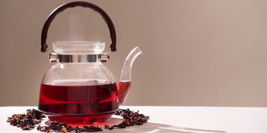 11 Melhores Remédios para Pernas Inchadas - swollen feet hibiscus tea